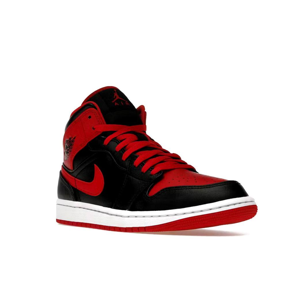 Air Jordan 1 Mid Alternate Bred